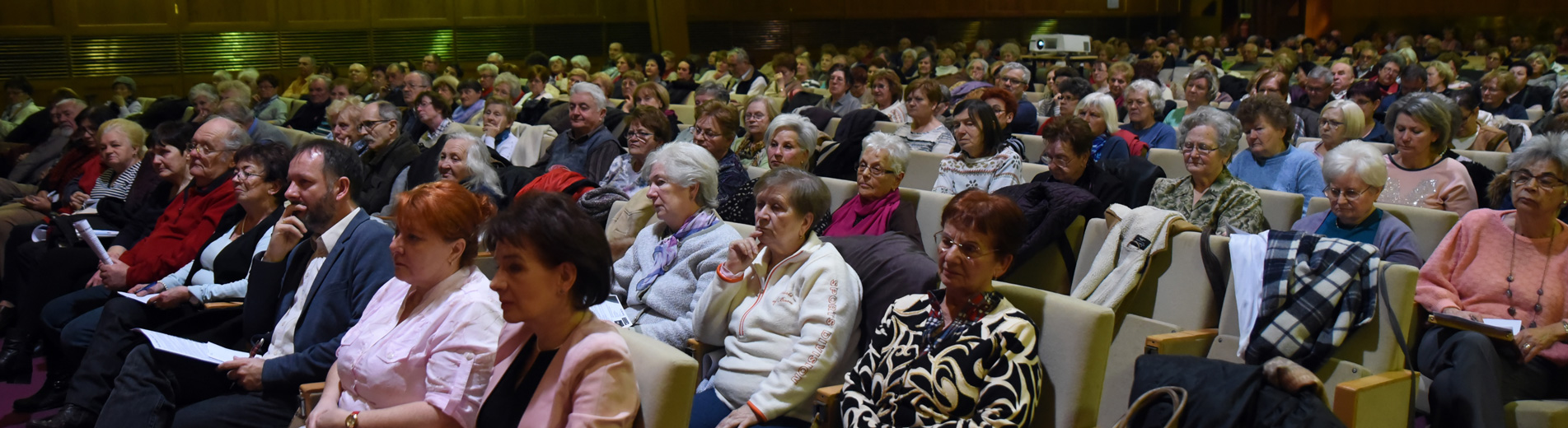 Hírek | Kaposvári Egyetem Részvételi rekorddal nyitott a Senior Program