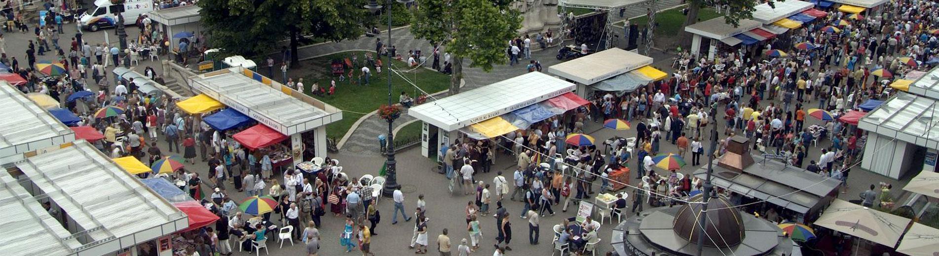 Hírek | Kaposvári Egyetem A Könyvhéten dedikált Dr. Bertalan Péter a Kaposvári Egyetem oktatója