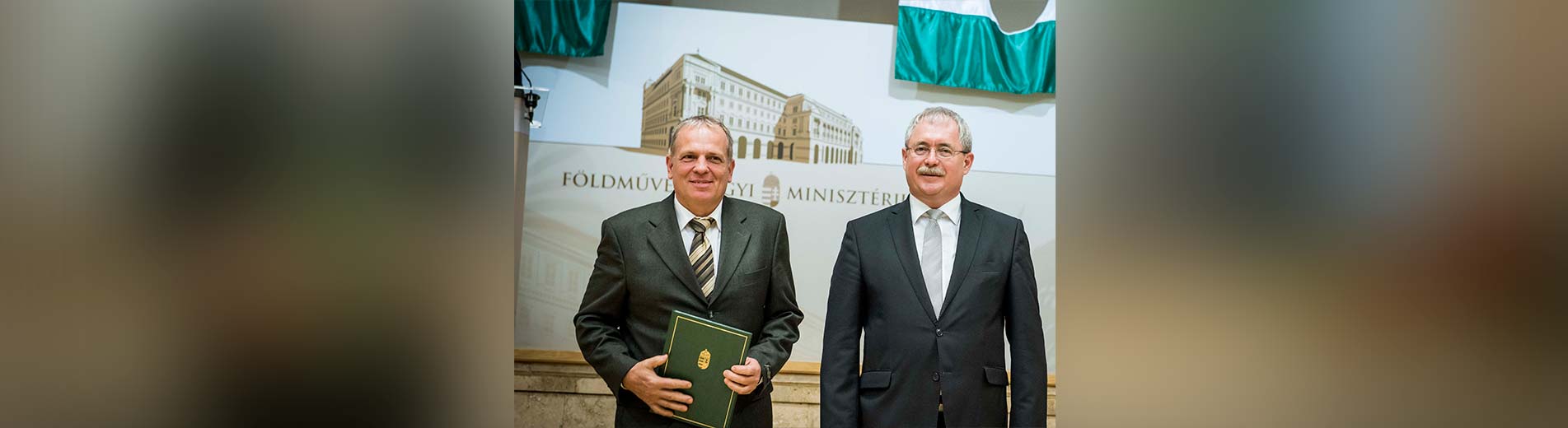 Miniszteri elismer&eacute;s Nagy J&aacute;nosnak