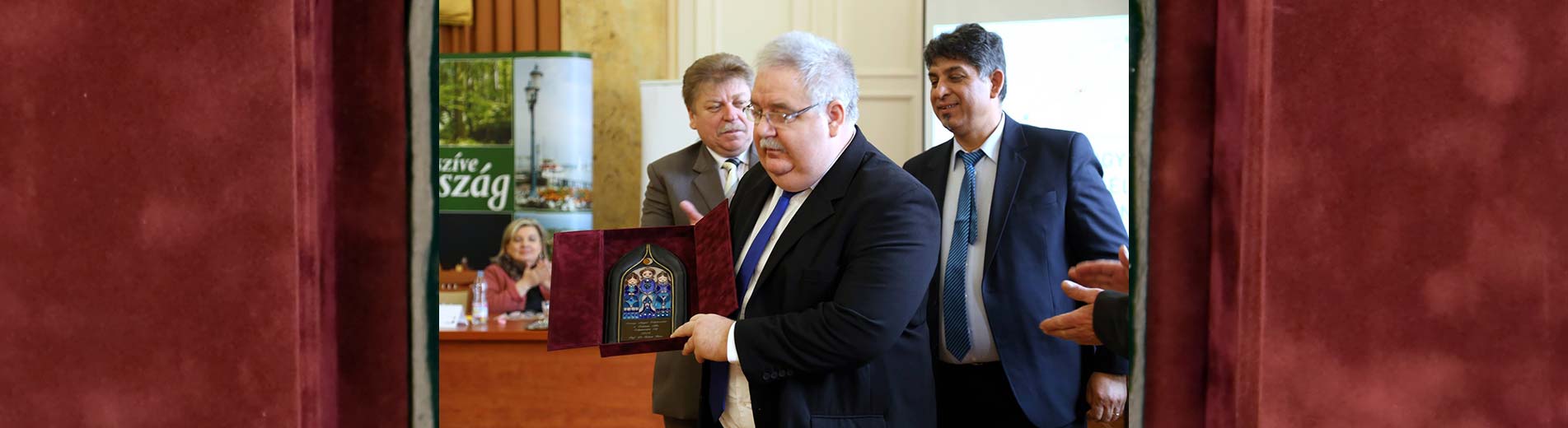 Hírek | Kaposvári Egyetem Esélyteremtés – Díjat kapott egyetemünk rektora