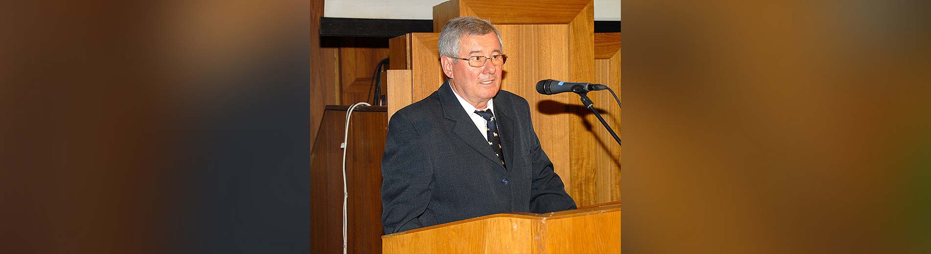 Hírek | Kaposvári Egyetem Prof. Dr. Holló István a Magyar Érdemrend lovagkeresztje polgári tagozata kitüntetését vehette át