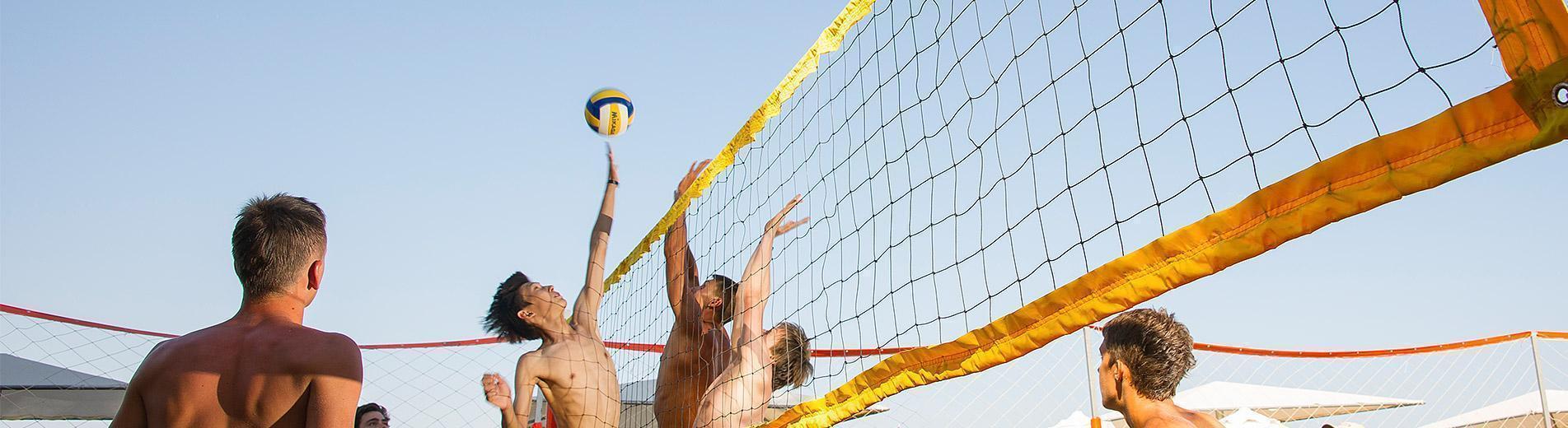 Strandröplabdában is remekeltek sportolóink | Kaposvári Egyetem strandroplabda